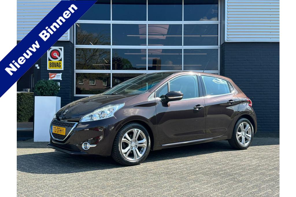 Peugeot 208 1.4 VTi Allure, Airco, Bluetooth, Cruise, Radio,, Voorwielaandrijving, Euro 5, Stof, Zwart