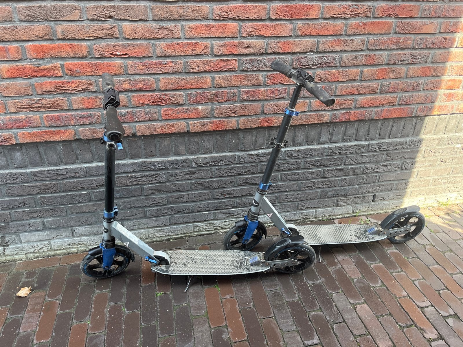 Twee gebruikte steps voor kinderen, Ophalen, Gebruikt, Gewone step