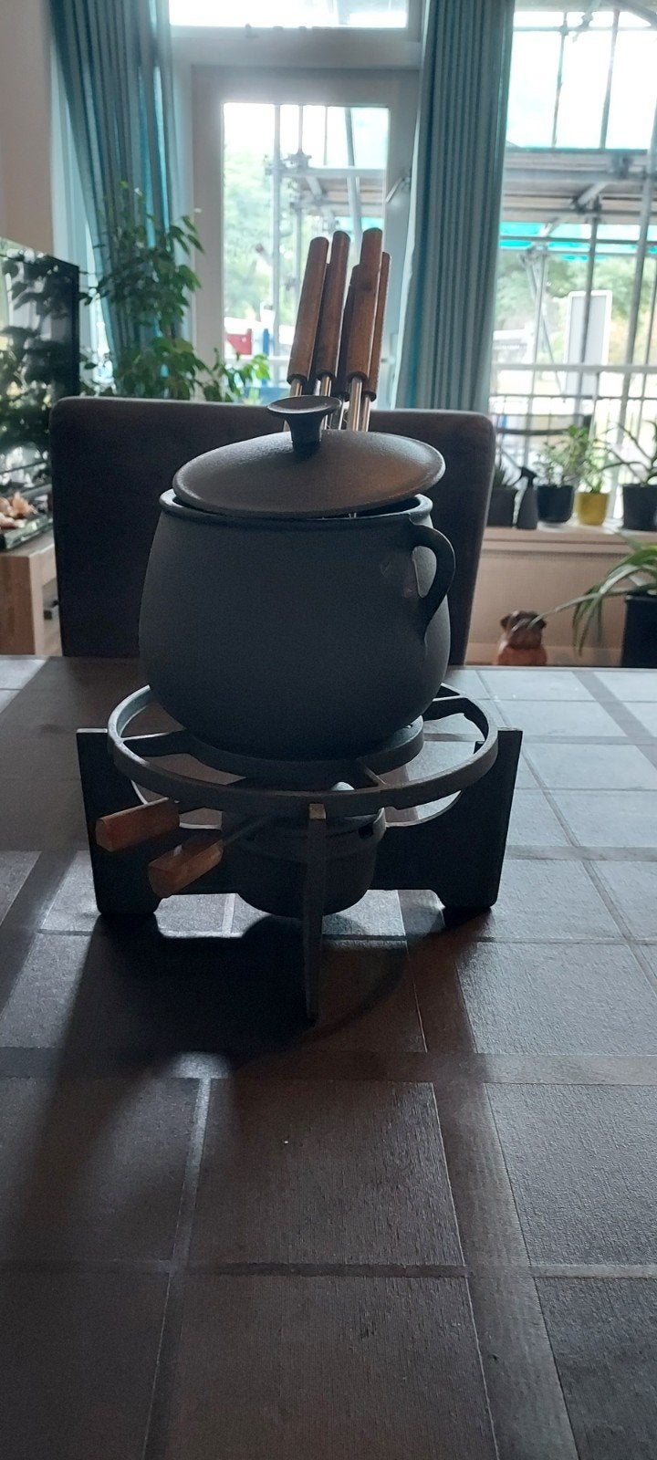 Gietijzeren fonduepan met brander en 6 vorkjes van Couscanse, Ophalen of Verzenden