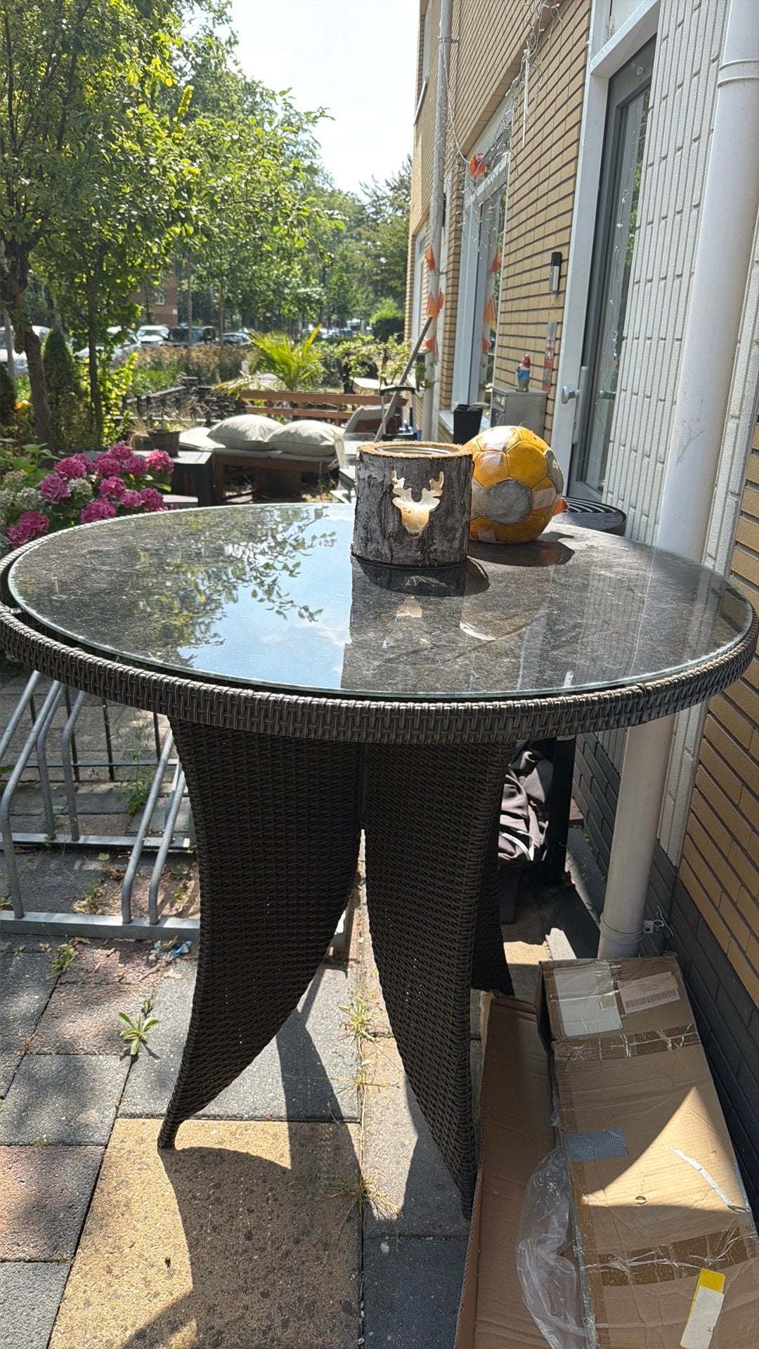 Statafel. Rond met glasplaat, Ophalen, Gebruikt, Rond, Wicker