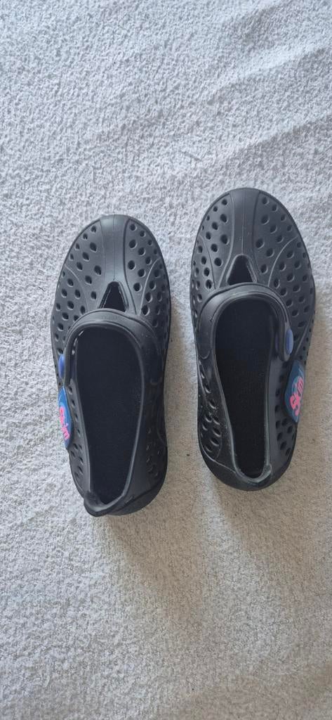 Skim zwarte waterschoenen - Maat 25/26, Ophalen of Verzenden, Gebruikt