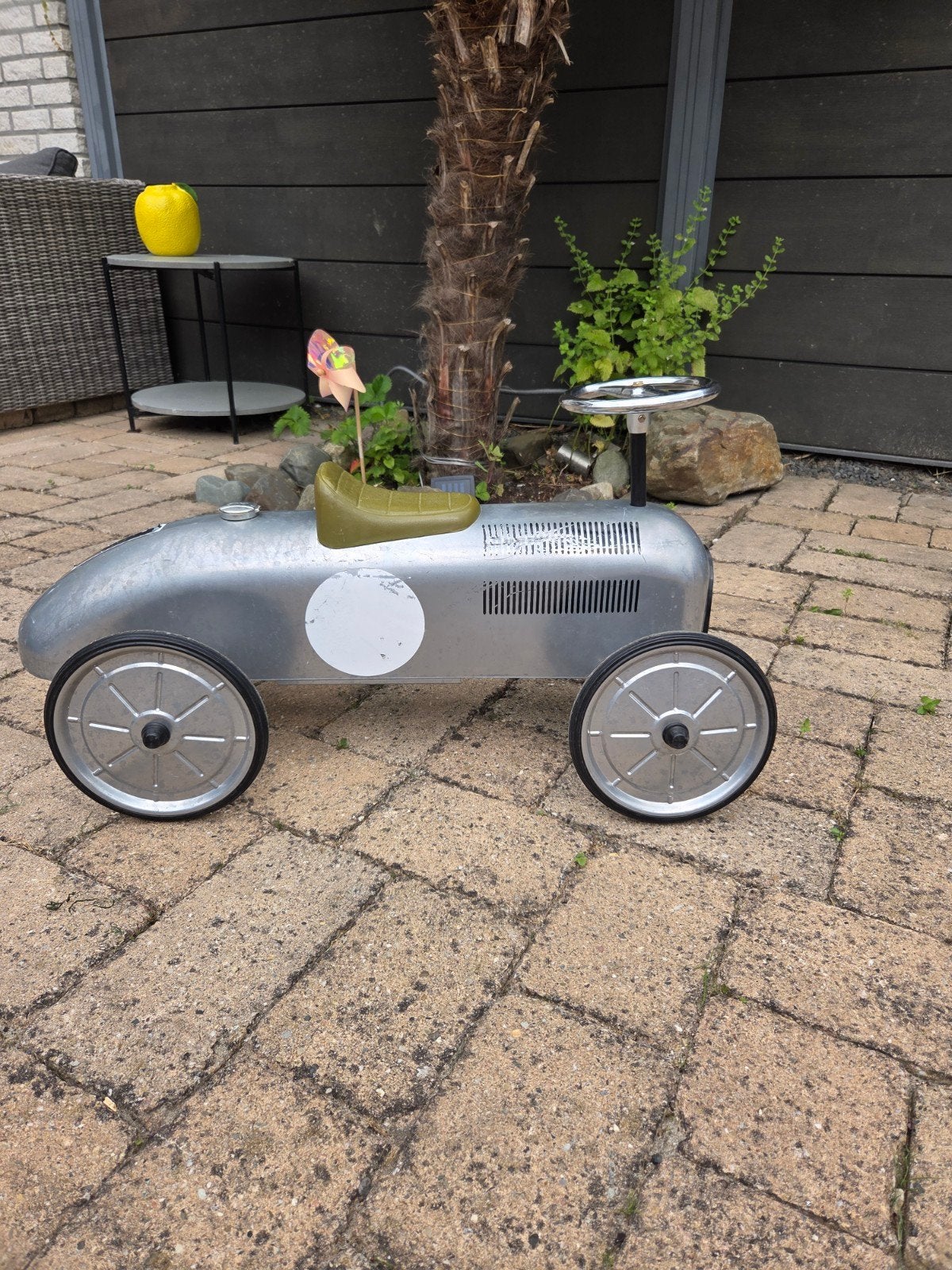 Leuke zilverkleurige loopauto voor kinderen, Ophalen of Verzenden, Gebruikt, Loopvoertuig