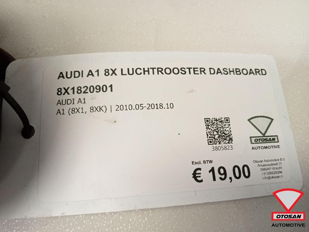 Audi A1 8X Luchtrooster Dashboard 8X1820951, Gebruikt, AUDI AG, Auto-Union-Strasse 1
85045  Ingolstadt, DE, Kundenbetreuung@audi.de