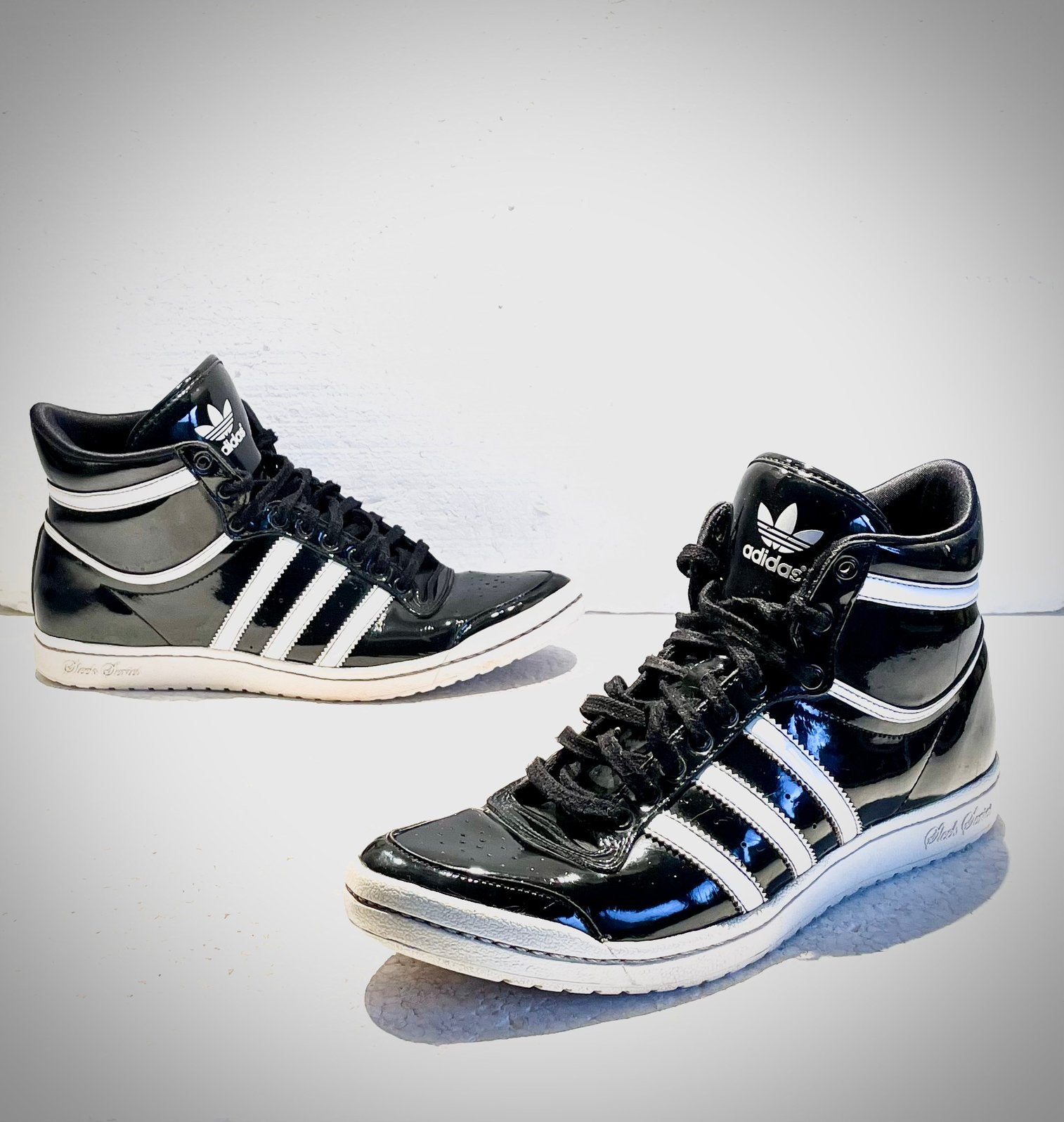 Adidas Sleek Series / Limited edition Glossy zwart 40,5, Ophalen of Verzenden, Zo goed als nieuw, Sneakers of Gympen