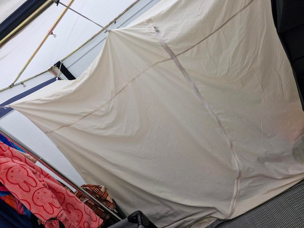 Slaapcabine voortent Eurotrail., Ophalen