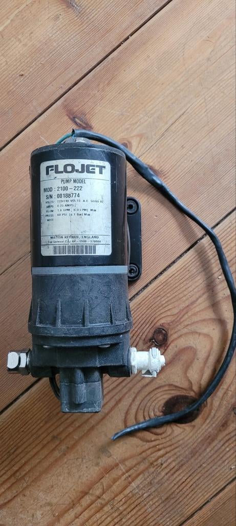 Flojet Pomp Model 2100-222 - 220/240V AC, Ophalen of Verzenden, Gebruikt