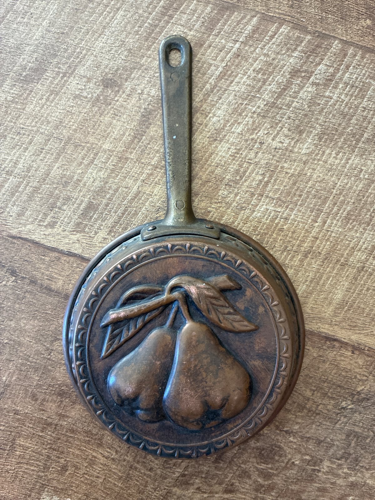 Antieke Koperen Peren Bakvorm met Handvat, Antiek en Kunst, Antiek | Koper en Brons, Ophalen of Verzenden, Koper