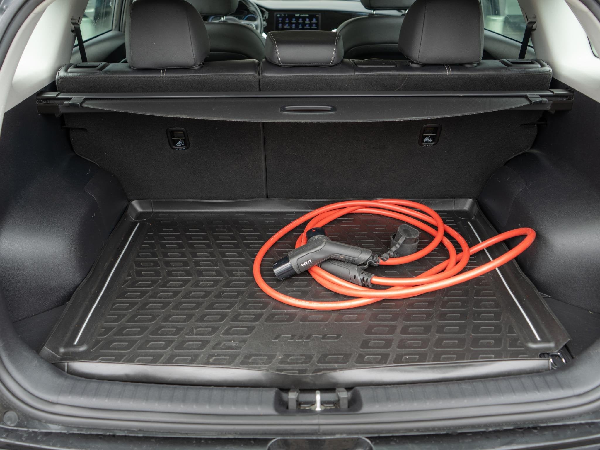 Foto 21 van Kia e-Niro DynamicLine 64 kWh | Trekhaak | 3 Fase | Adaptiev
