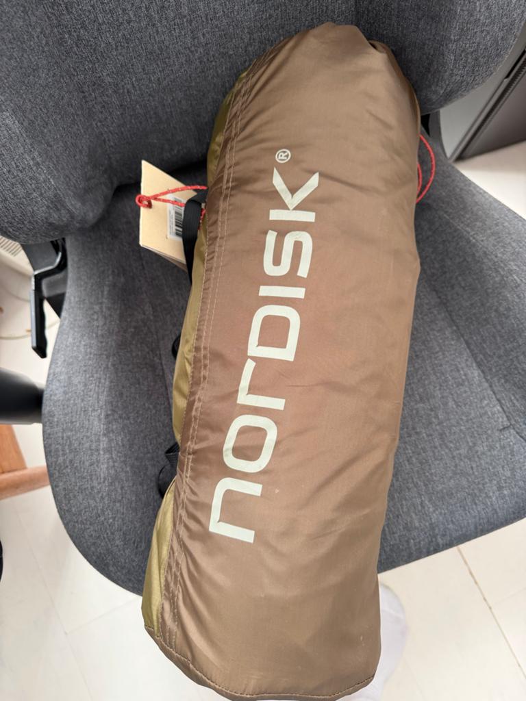 Nordisk Halland 2 PU 2.0 Tent - Nieuw, Dark Olive, Ophalen of Verzenden, Zo goed als nieuw, Tot en met 2