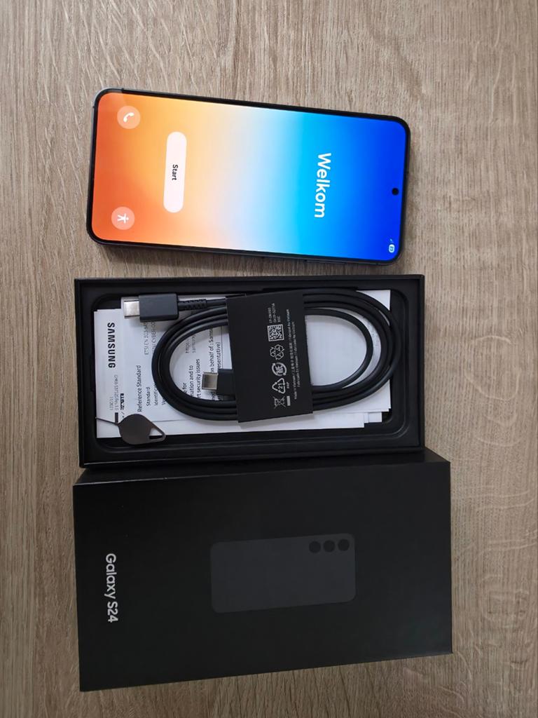 Samsung S24 128Gb in absolute nieuwstaat, Telecommunicatie, Mobiele telefoons | Samsung, Ophalen, Samsung, Galaxy S24, Zwart