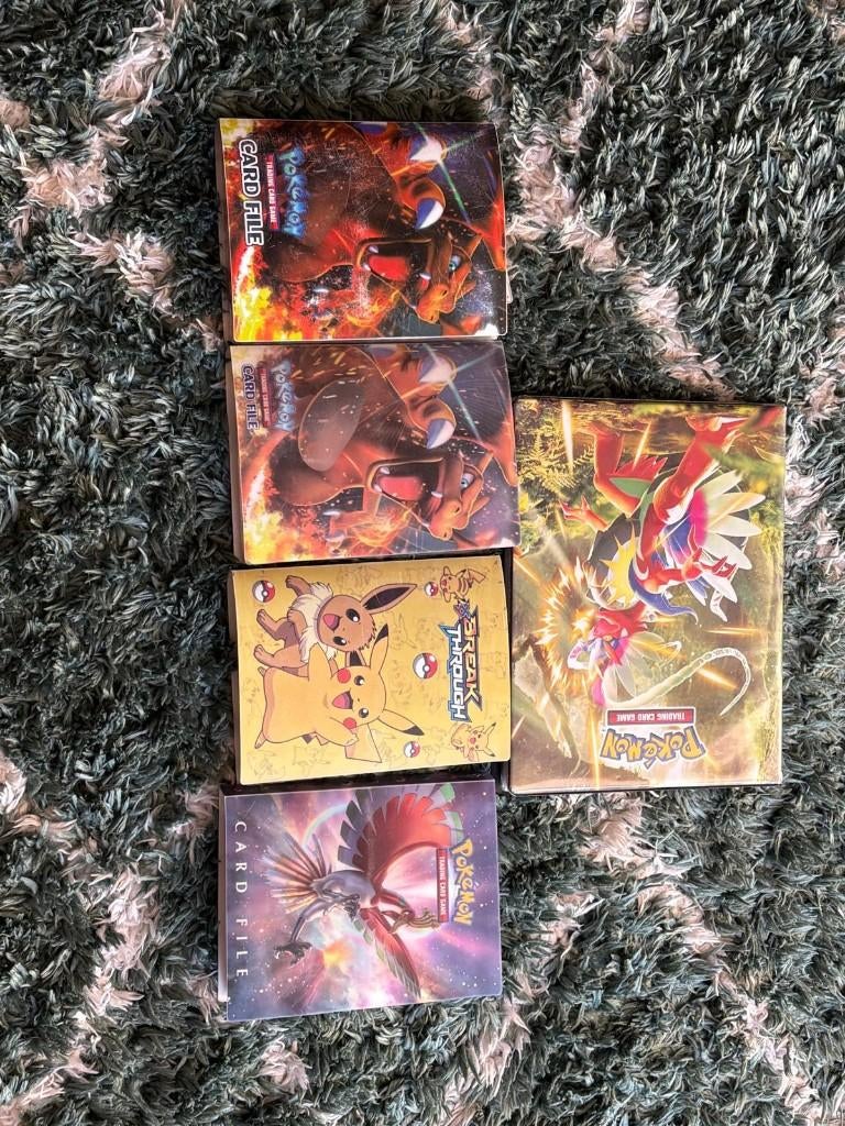 Pokémon mappen met kaarten, Ophalen of Verzenden, Zo goed als nieuw, Overige typen