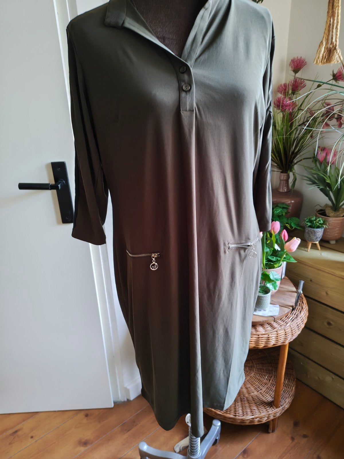 jurk xl xxl angelle Milan kreukvrij stretch groen, Maat 46/48 (XL) of groter, Ophalen of Verzenden, Zo goed als nieuw, Knielengte