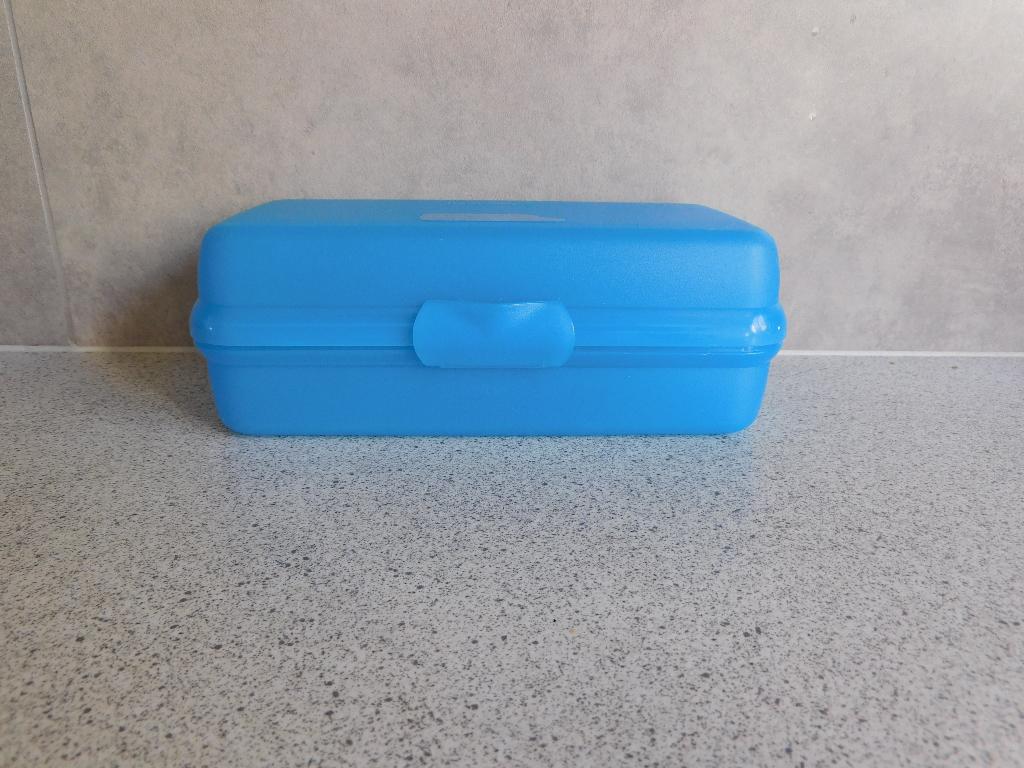 Tupperware Smartclip Monoclip 20x10x7,5 cm. Blauw, Huis en Inrichting, Ophalen of Verzenden, Zo goed als nieuw, Blauw, Overige typen