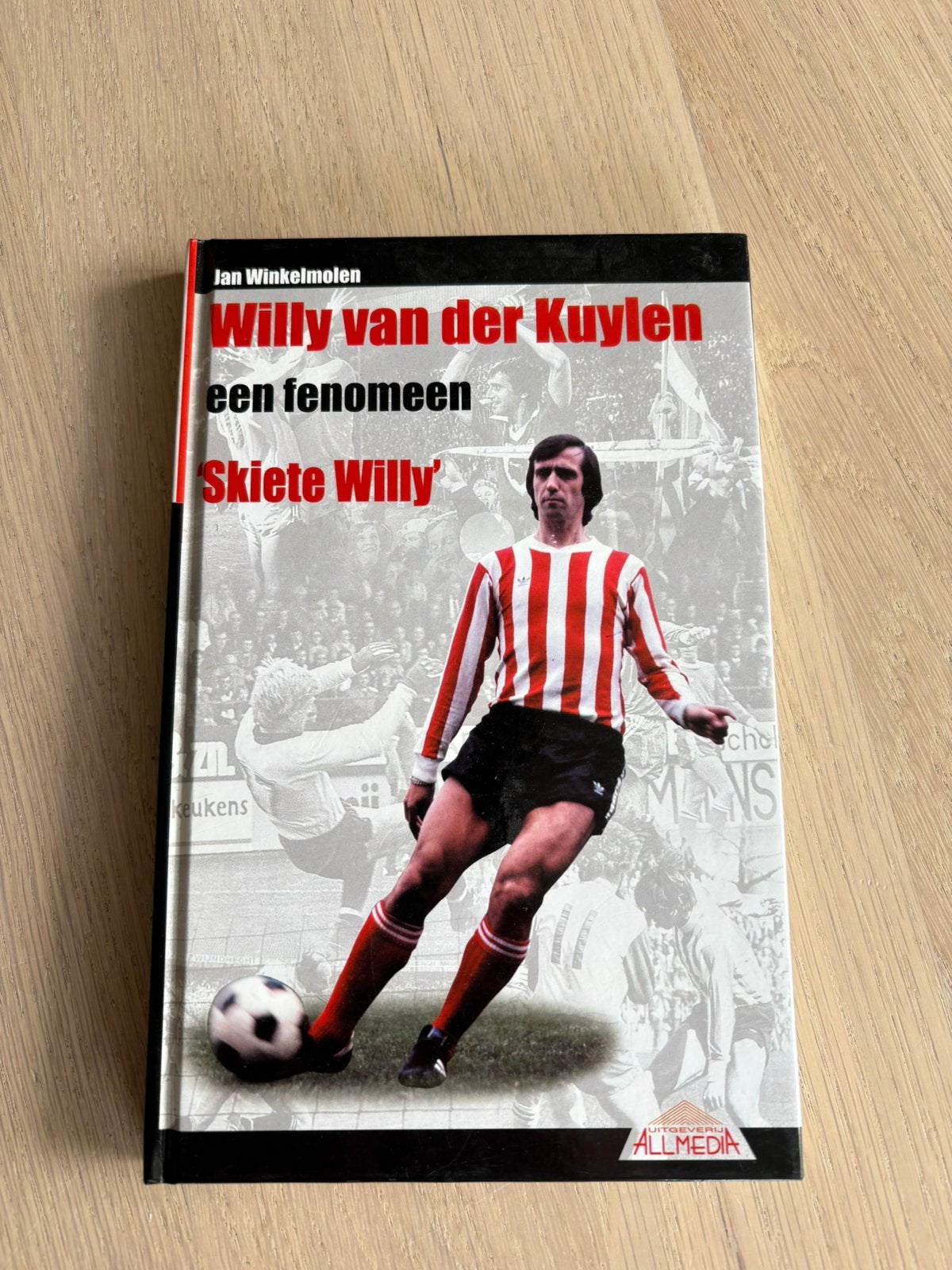 PSV boek “Skiete Willy” + Hard gras “Willy was de beste”, Boeken, Verzenden, Gelezen, Balsport