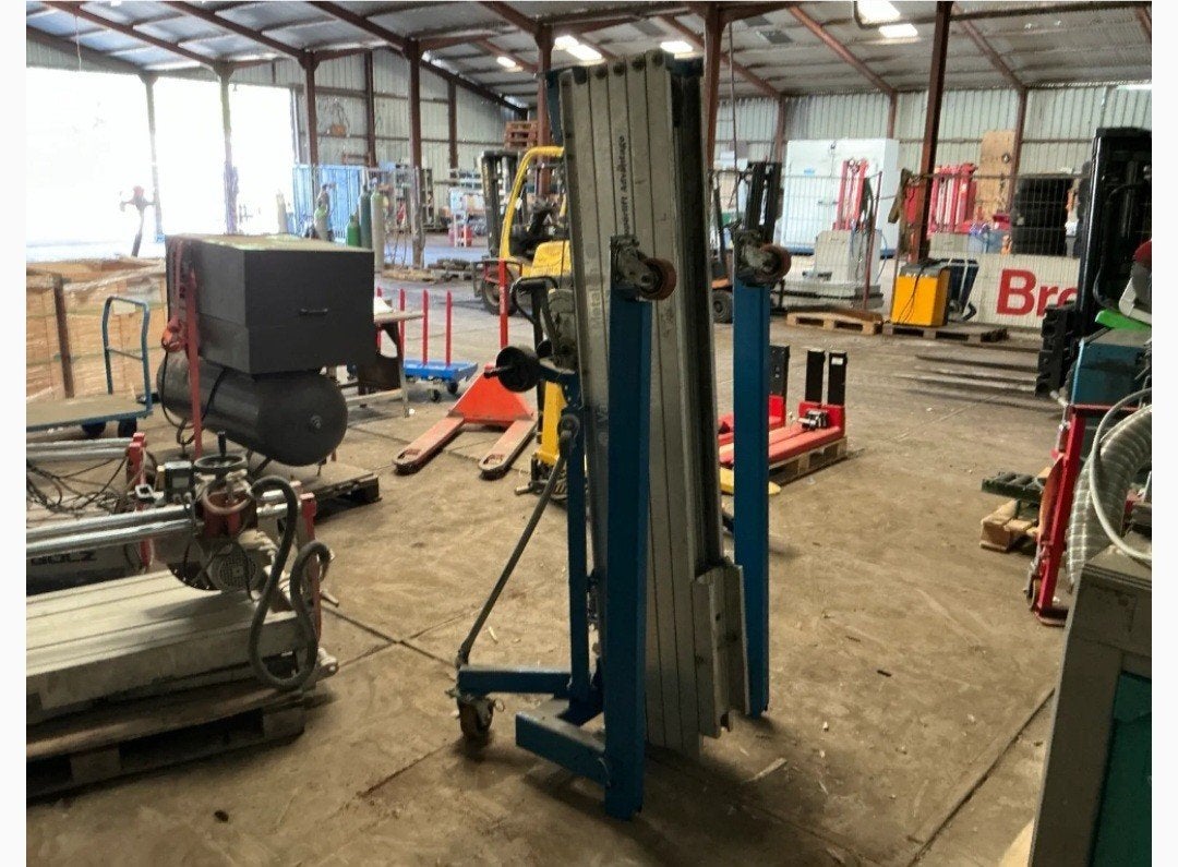 Professionele Genie SLA-25 materiaallift balkenlift ex vork, Doe-het-zelf en Verbouw, Ophalen, Gebruikt, Opvouwbaar of Inschuifbaar