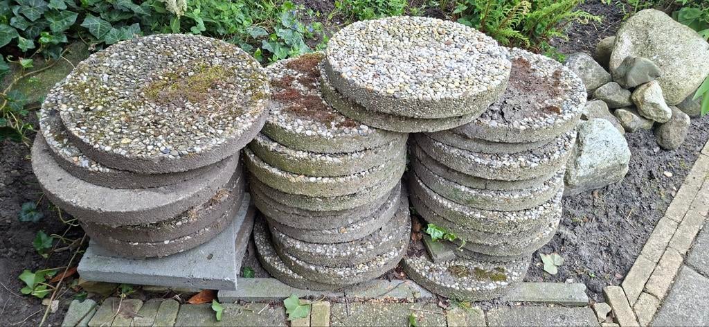 Ronde grindtegels, Ophalen of Verzenden, Gebruikt