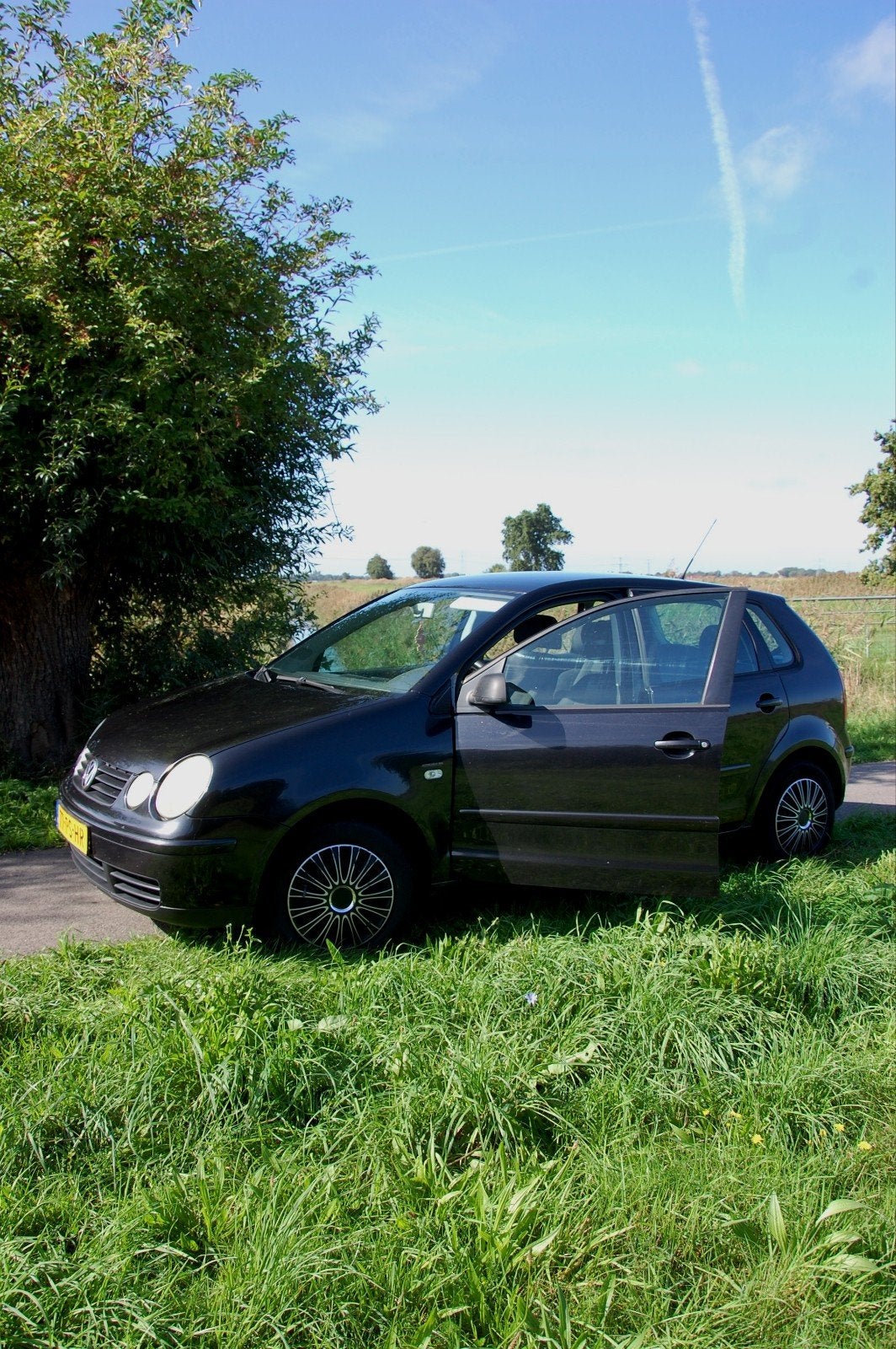 Volkswagen Polo 1.4 55KW 2004 Zwart NIEUWE APK 30-10-2027!!, Voorwielaandrijving, 15 km/l, 4 cilinders, Zwart