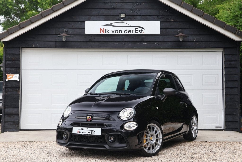 Abarth 595 C 1.4 T-Jet Abarth Competizione-Xenon-Sabelt-Reco, Voorwielaandrijving, Gebruikt, Zwart, Cabriolet
