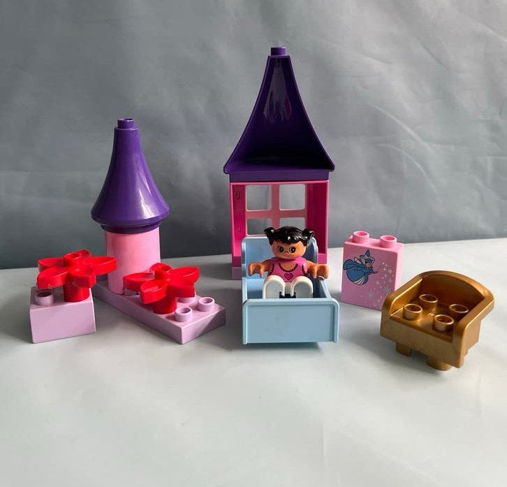 LEGO Duplo 6151 Doornroosje’s kamer, Gebruikt, Ophalen of Verzenden, Compleet, Complete set