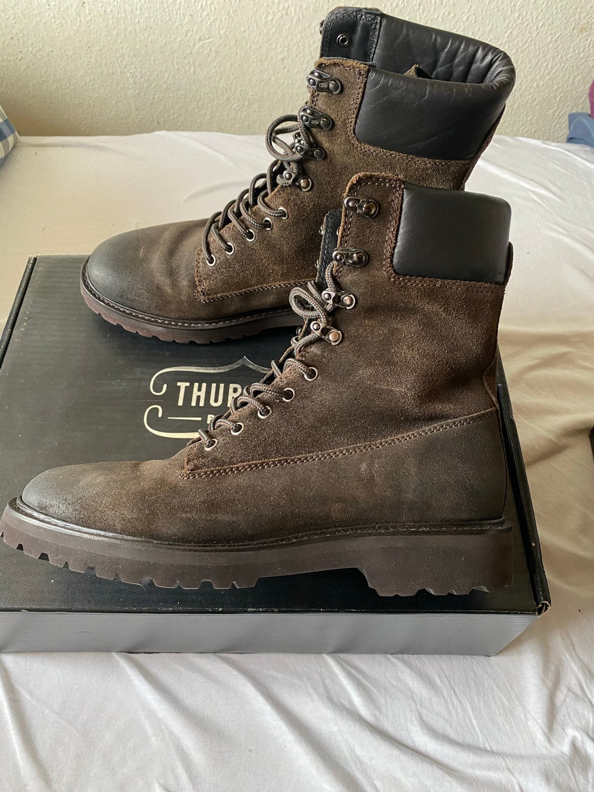 Thursday Boots - Dark Olive Suede Explorer, Ophalen, Zo goed als nieuw, Overige kleuren, Boots
