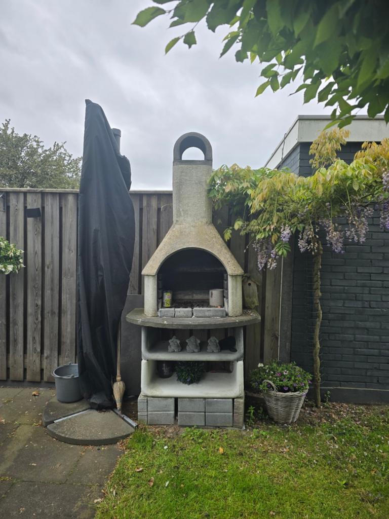 Gratis op te halen Barbecue. ( weg is weg !), Tuin en Terras, Tuinsets en Loungesets, Ophalen of Verzenden