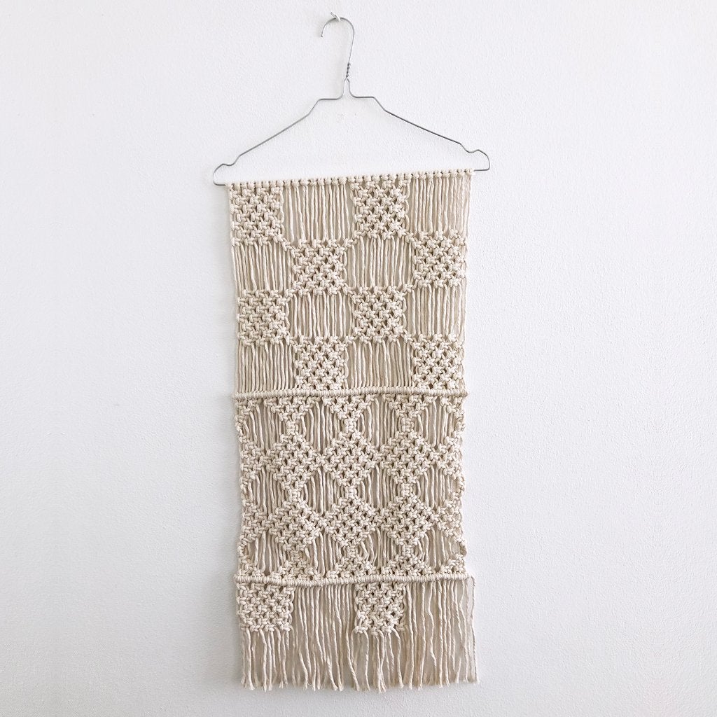 Macramé Wandhanger aan Kledinghanger 78 cm, Beige, Nieuw, 100 cm, Ophalen of Verzenden