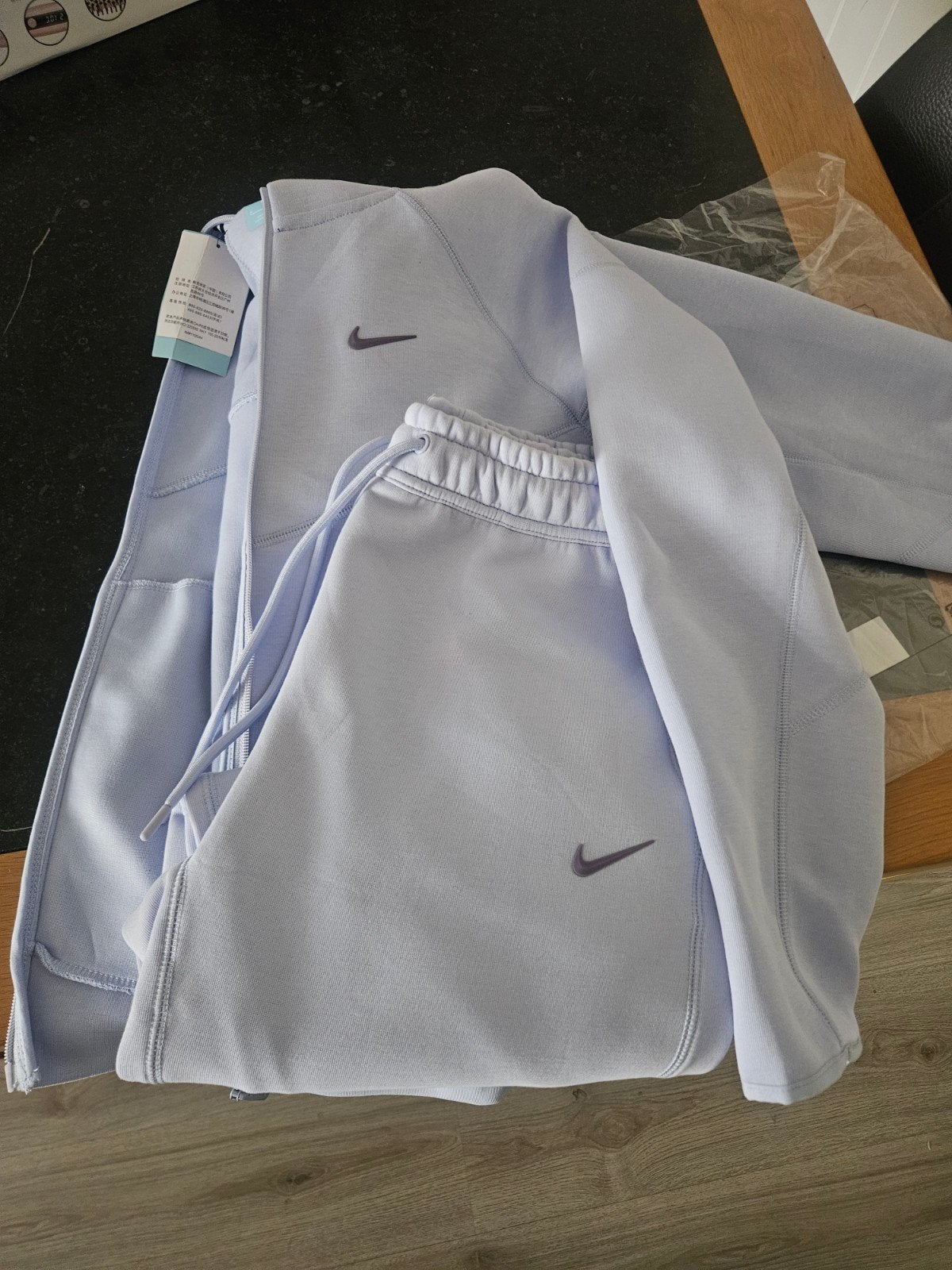Nieuw Nike NOCTA Tech Fleece Trainingspak M - Lichtblauw, Kleding | Heren, Overige Herenkleding, Ophalen of Verzenden, Nieuw, Nike NOCTA