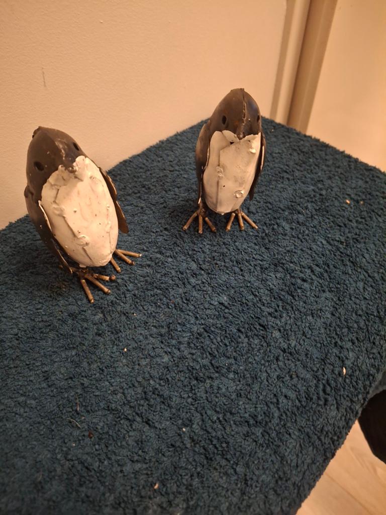2 gerecyclede metalen pinguïns voor binnen en buiten, Ophalen of Verzenden, Gebruikt, Meerkleurig, Metaal