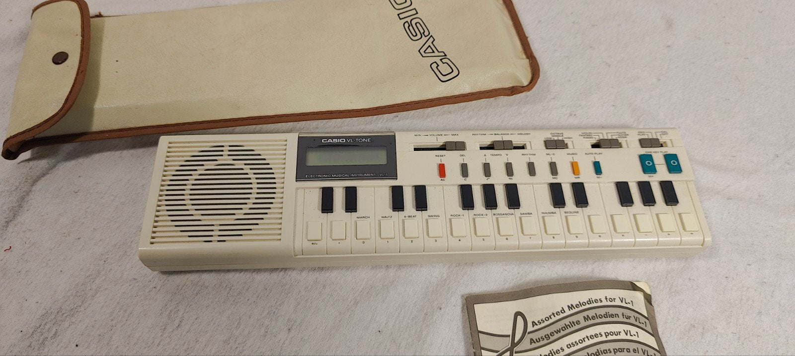 Casio VL-Tone VL-1 Synthesizer met hoes en boekje, Muziek en Instrumenten, Keyboards, Ophalen
