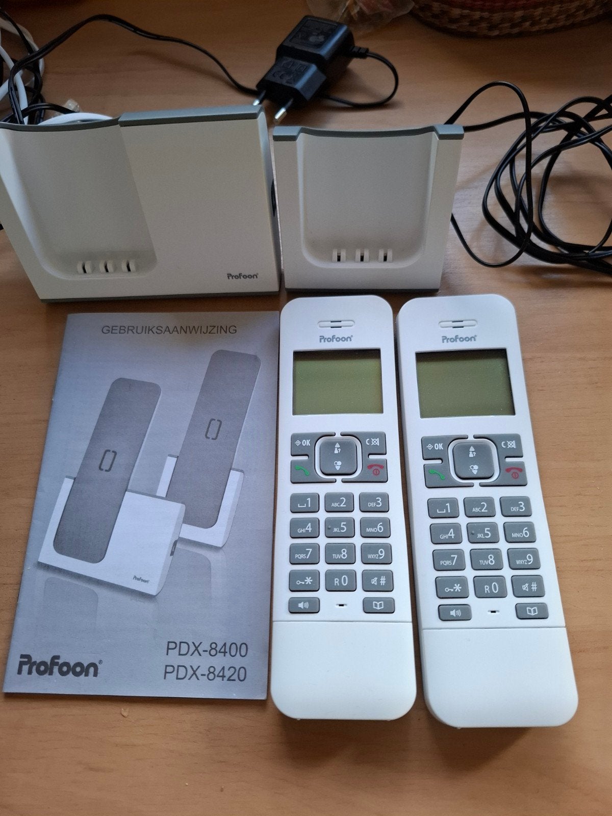 Profoon PDX-8400/8420 draadloze DECT-telefoons (2 stuks), Telecommunicatie, Ophalen of Verzenden, Zo goed als nieuw, 2 handsets
