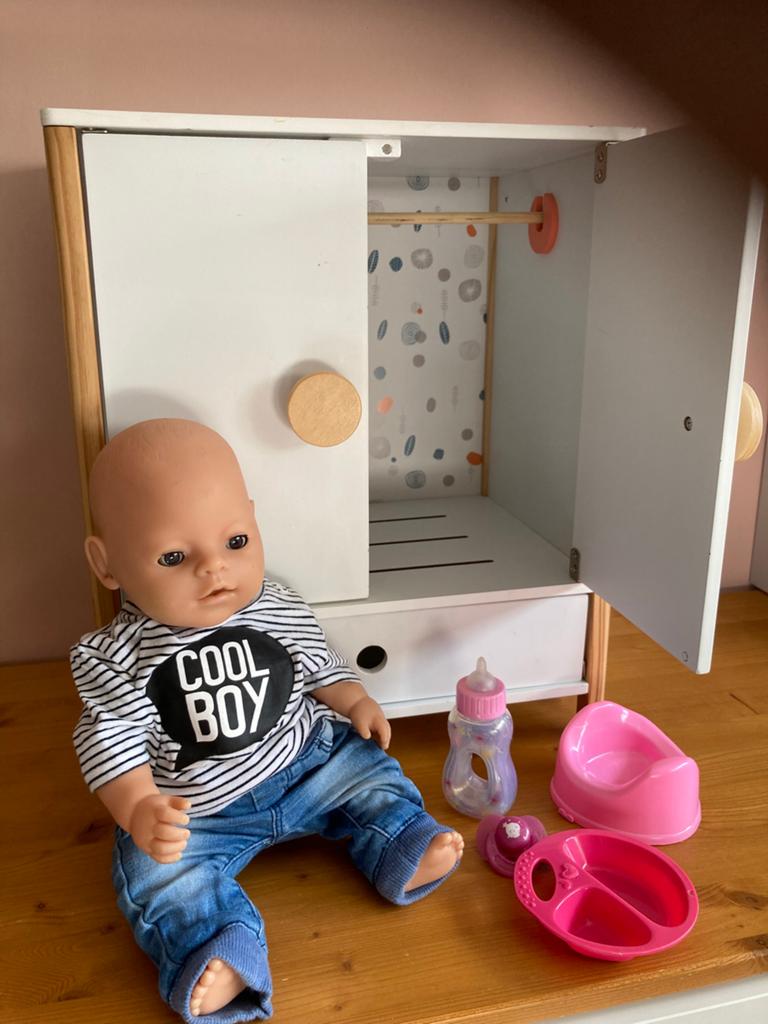 Poppenkledingkast en jongens babyborn, Ophalen, Gebruikt, Babypop