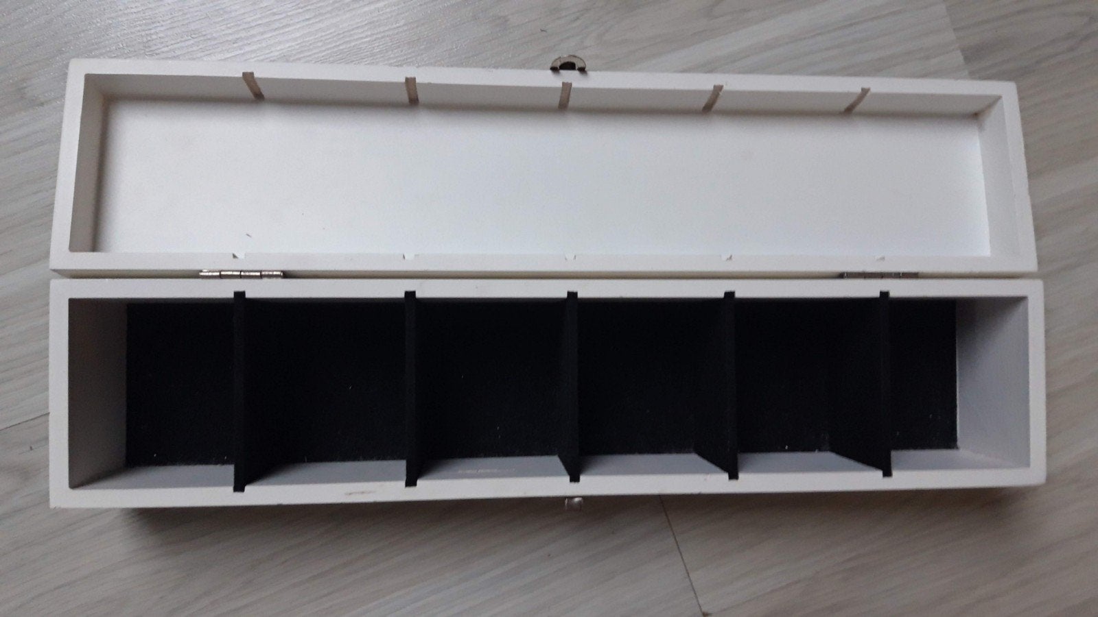 Vakkendoos wit 6-vaks box afsluitbaar 40x8,5x8cm opbergbox, Ophalen of Verzenden, Gebruikt