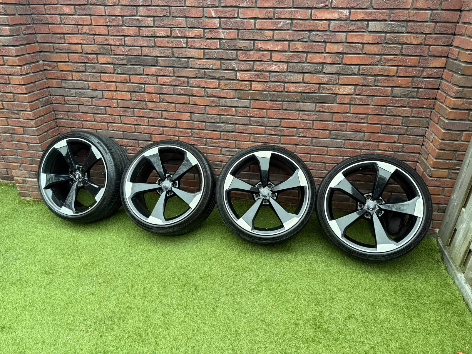 Audi Rotor velgen set 265 30 20, Ophalen, Audi, Achterklep