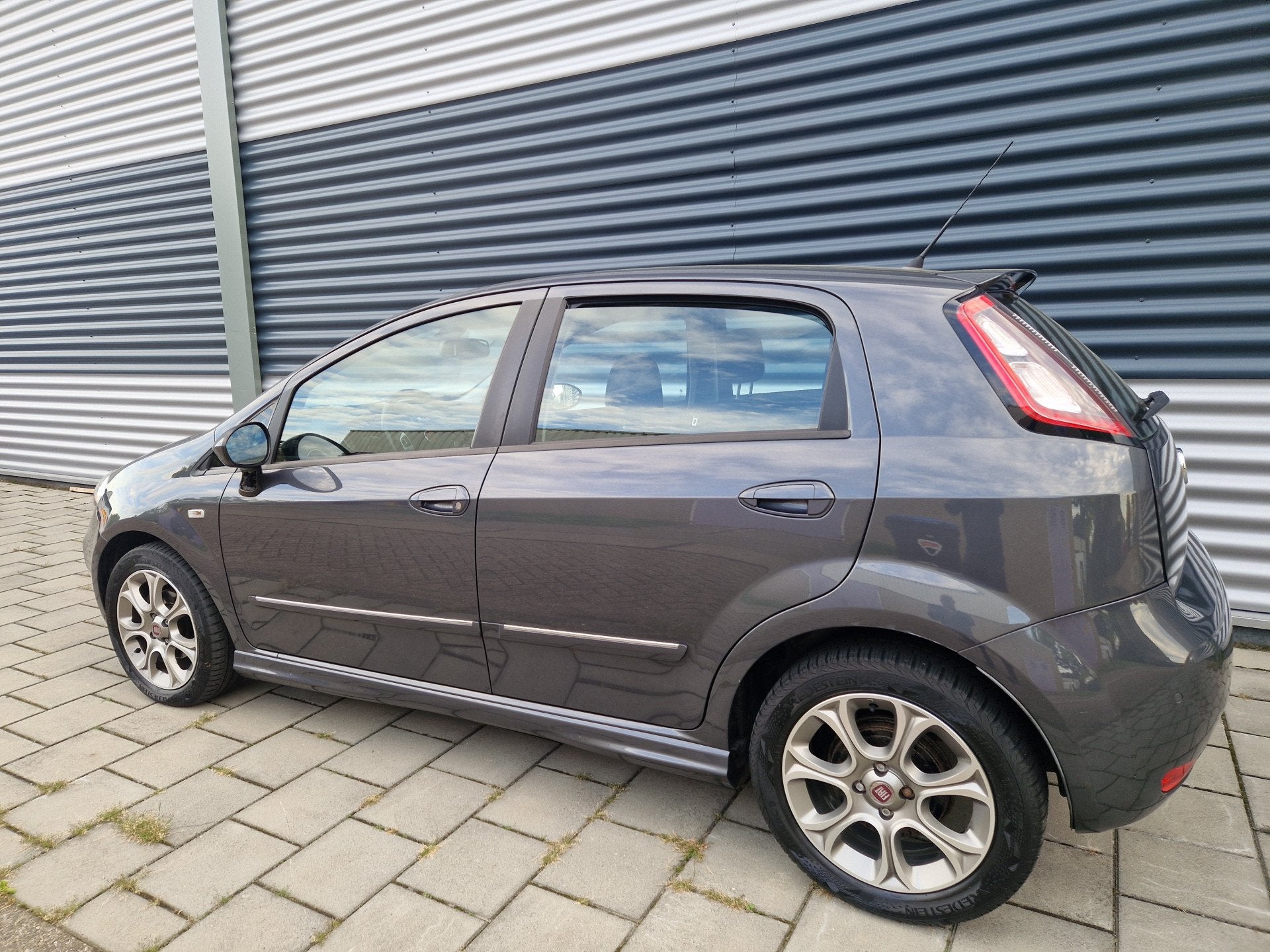 Fiat Punto Evo 0.9 TwinAir Street Airco, NAP,PDC, (bj 2014), Voorwielaandrijving, 101 pk, Gebruikt, Euro 6