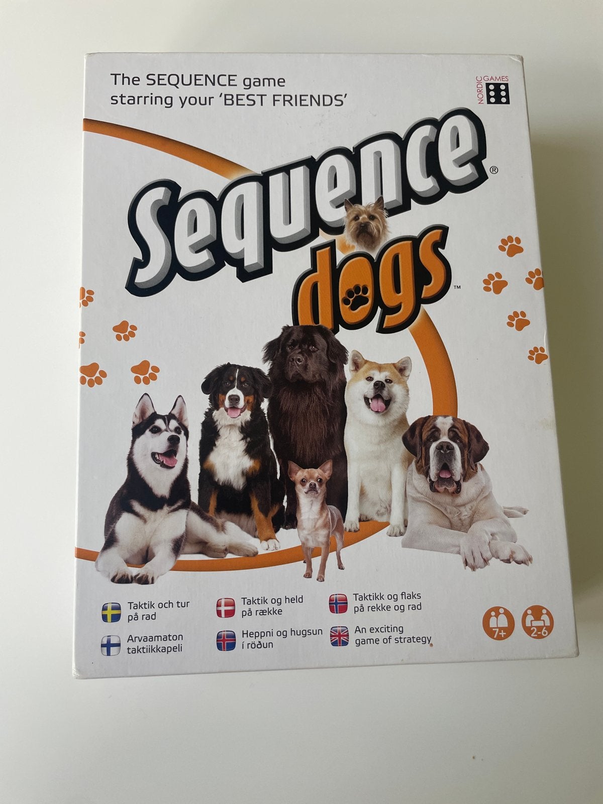 Sequence Dogs Bordspel - 7+, Drie of vier spelers, Ophalen of Verzenden, Zo goed als nieuw