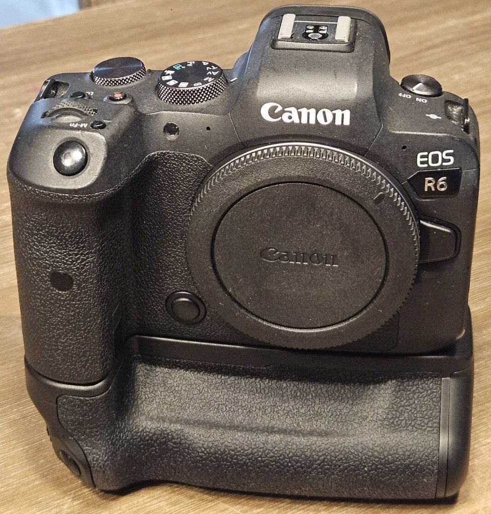 Canon EOS R6 camera in zeer goede staat met Battery Grip, Audio, Tv en Foto, Ophalen, Bluetooth, Canon, Zo goed als nieuw