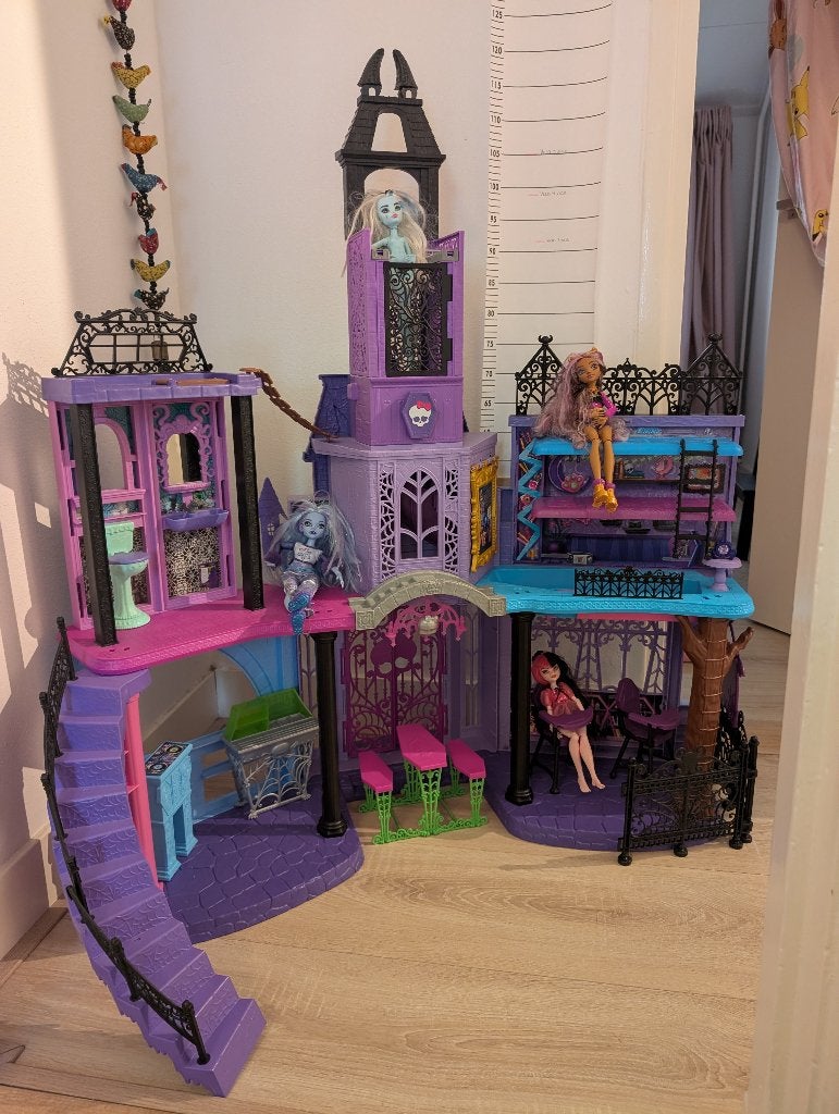 Monster High School / Poppenhuis, Verzamelen, Ophalen, Zo goed als nieuw, Poppenhuis