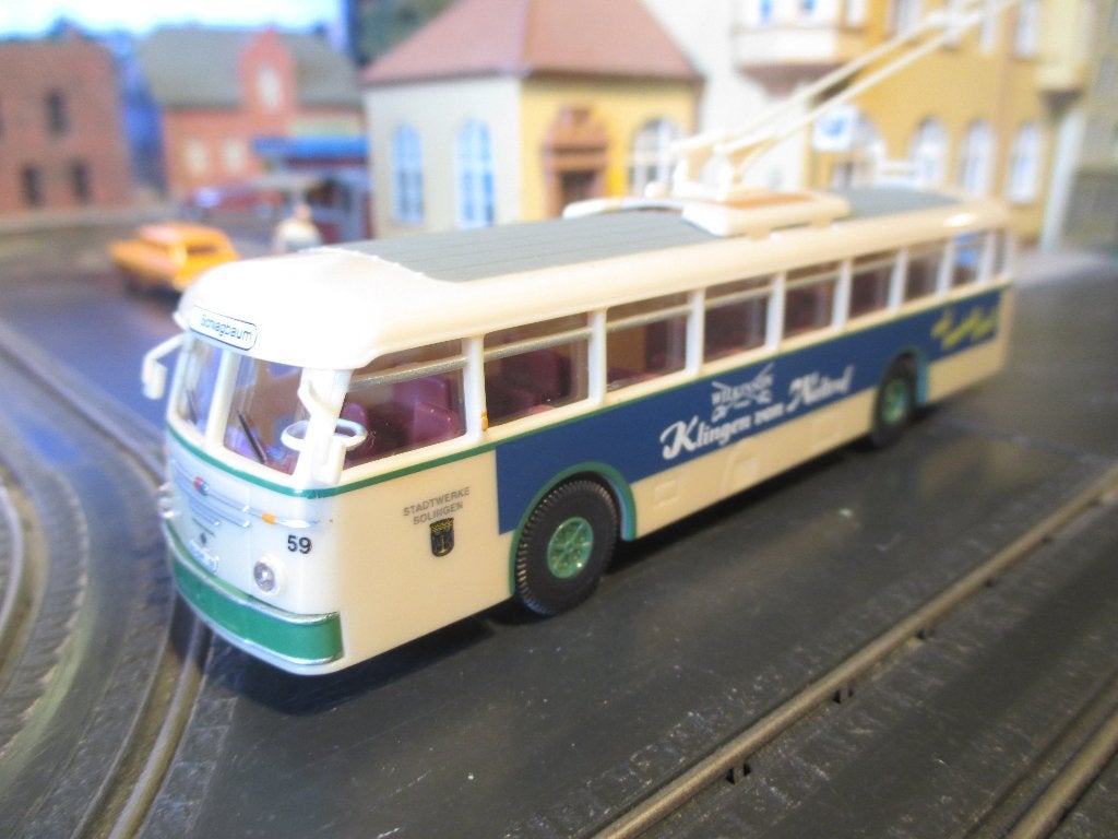 Uerdingen/Henschel ÜH IIIs Wg.59 Trolleybus alsin Faller set, Ophalen of Verzenden, Nieuw, Bus of Vrachtwagen, Overige merken