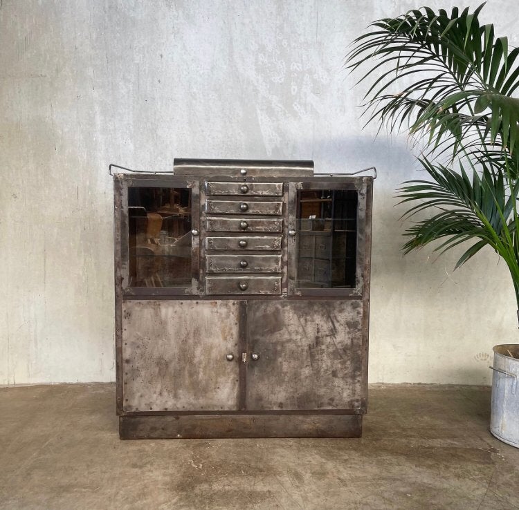 Oude tandartskast, vintage kast, medicijnkast, dokterskast, Ophalen