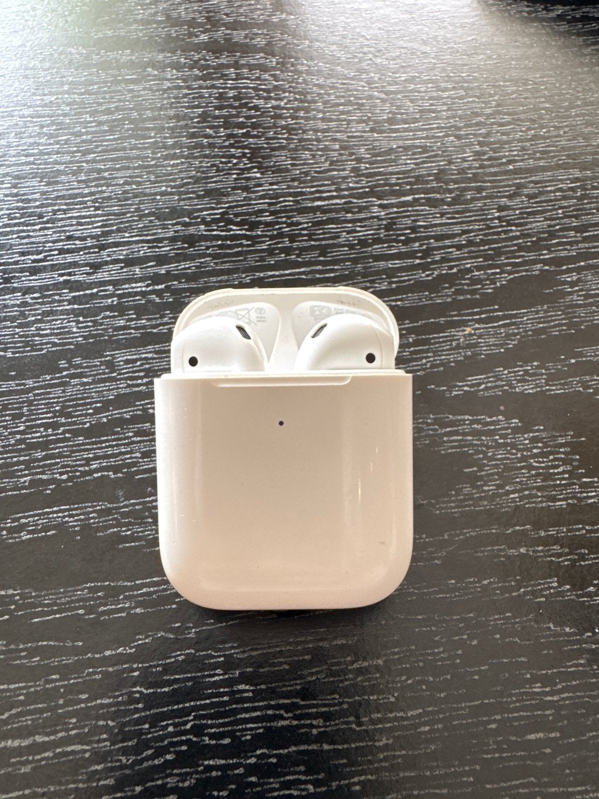 Apple AirPods 2e generatie met oplaadcase