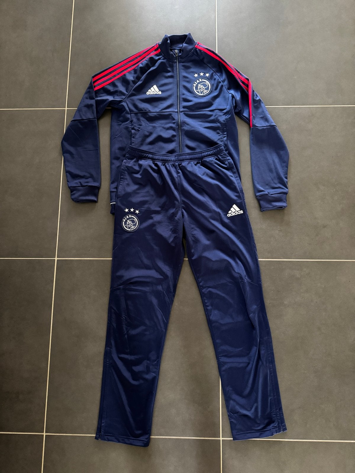 Adidas Ajax trainingspak - Maat 176, Overige maten, Zo goed als nieuw, Voetbal, Verzenden