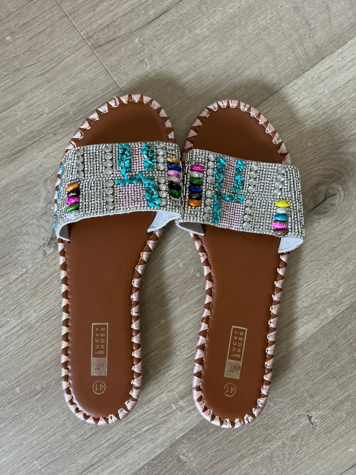 Slippers met steentjes, Ophalen of Verzenden, Zo goed als nieuw