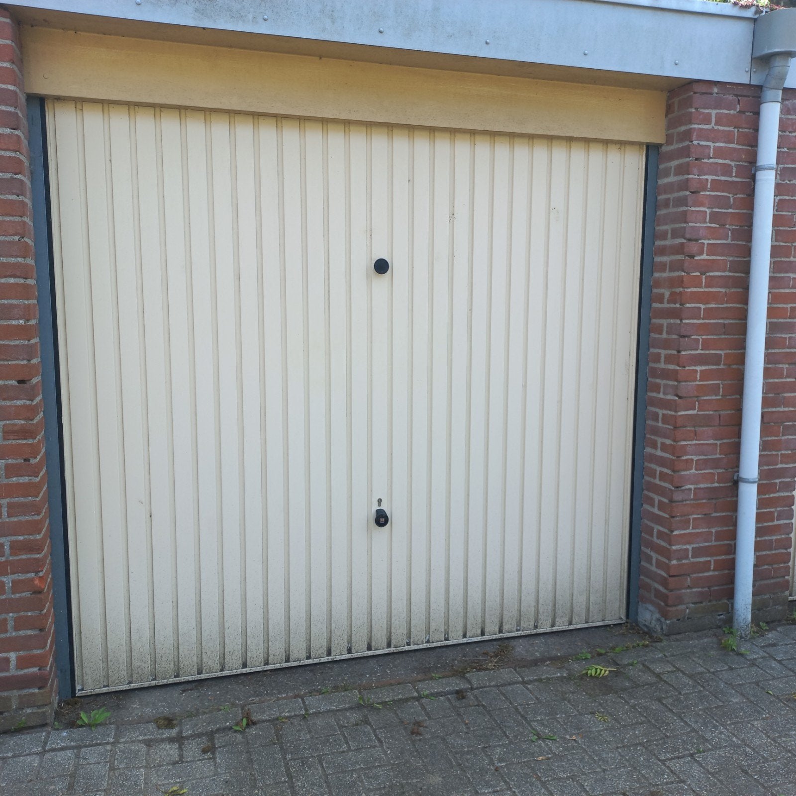 TE HUUR GARAGEBOX BARENDRECHT., Auto diversen, Autostallingen en Garages
