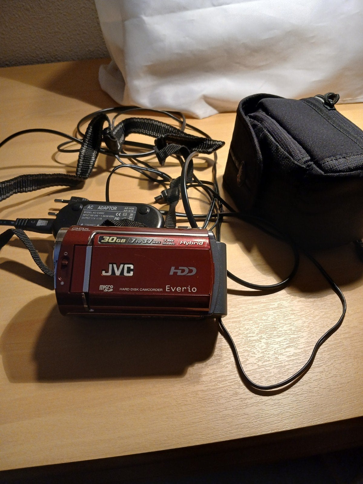 JVC Everio Camcorder met tas, draagriem en oplader, Ophalen, JVC, 20x of meer, Camera