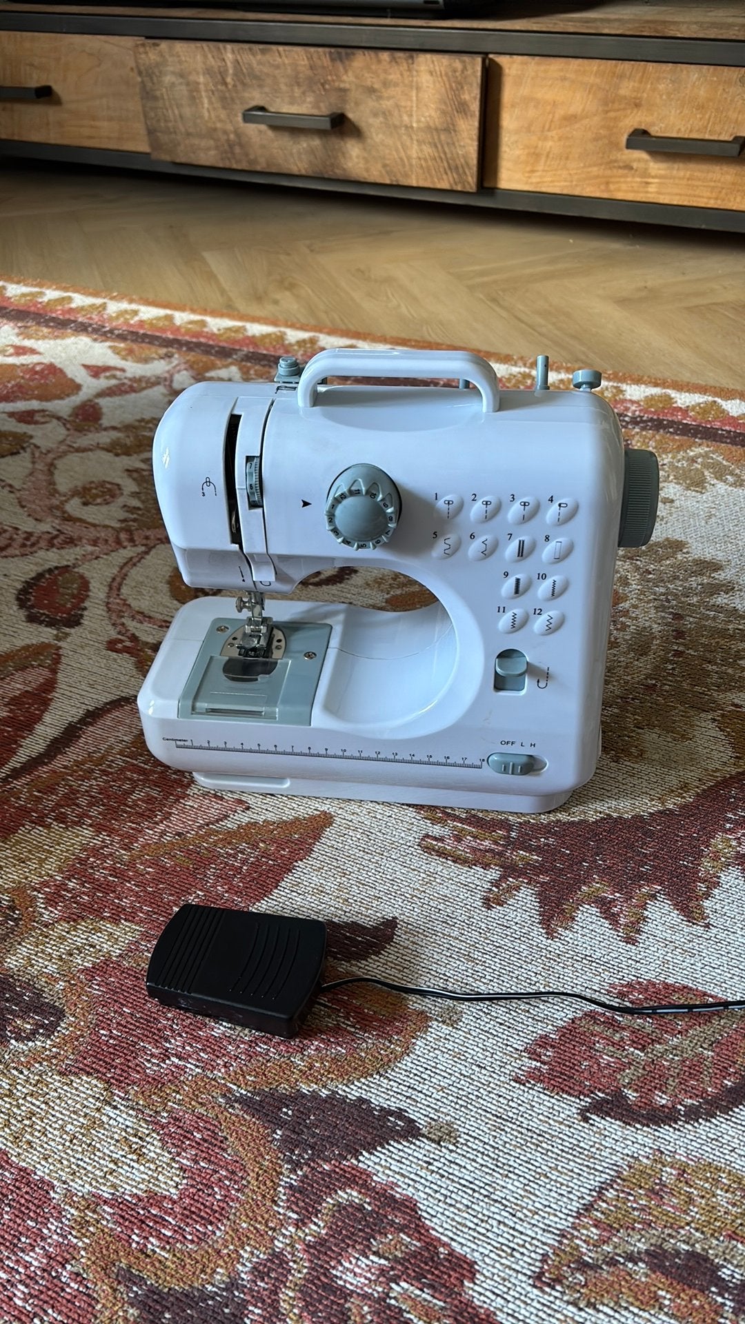 Compacte naaimachine, Hobby en Vrije tijd, Ophalen, Zo goed als nieuw, Naaimachine, Overige merken