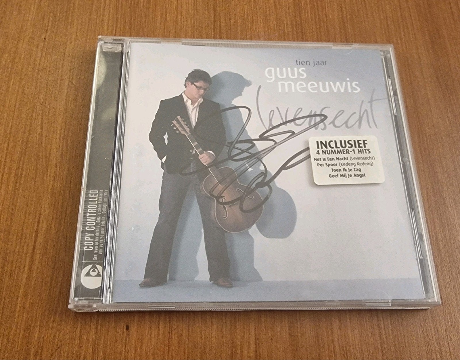 Guus Meeuwis - Tien Jaar Levensecht (Gesigneerd CD), Verzamelen, Verzenden, Gebruikt, Gesigneerd