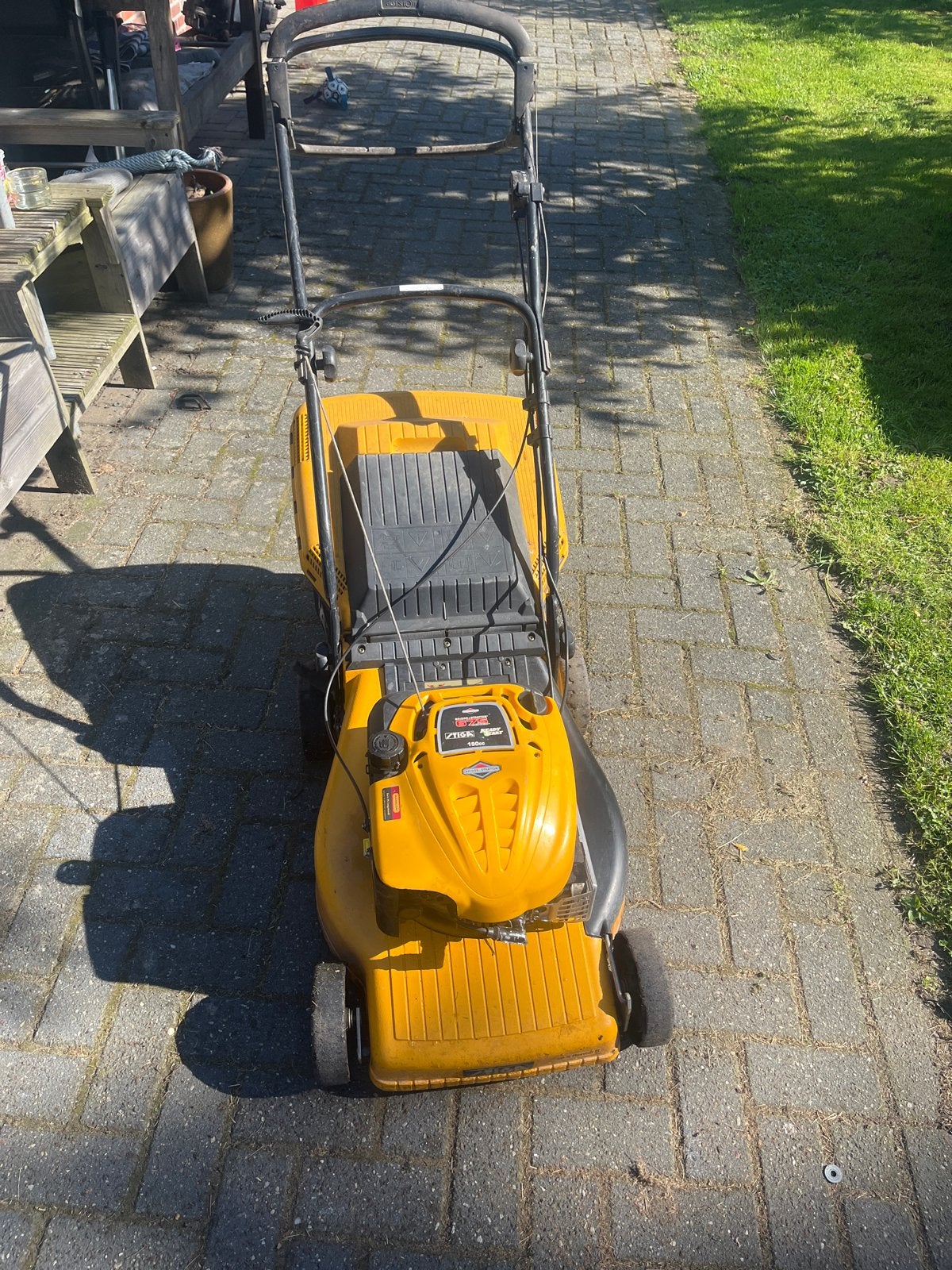 Stiga grasmaaier met benzinemotor, Cirkelmaaier, Gebruikt, Ophalen of Verzenden, Opvangbak