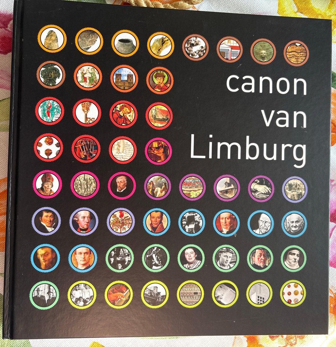 Canon van Limburg: Een Historisch Overzicht, Ophalen of Verzenden, 20e eeuw of later, Zo goed als nieuw