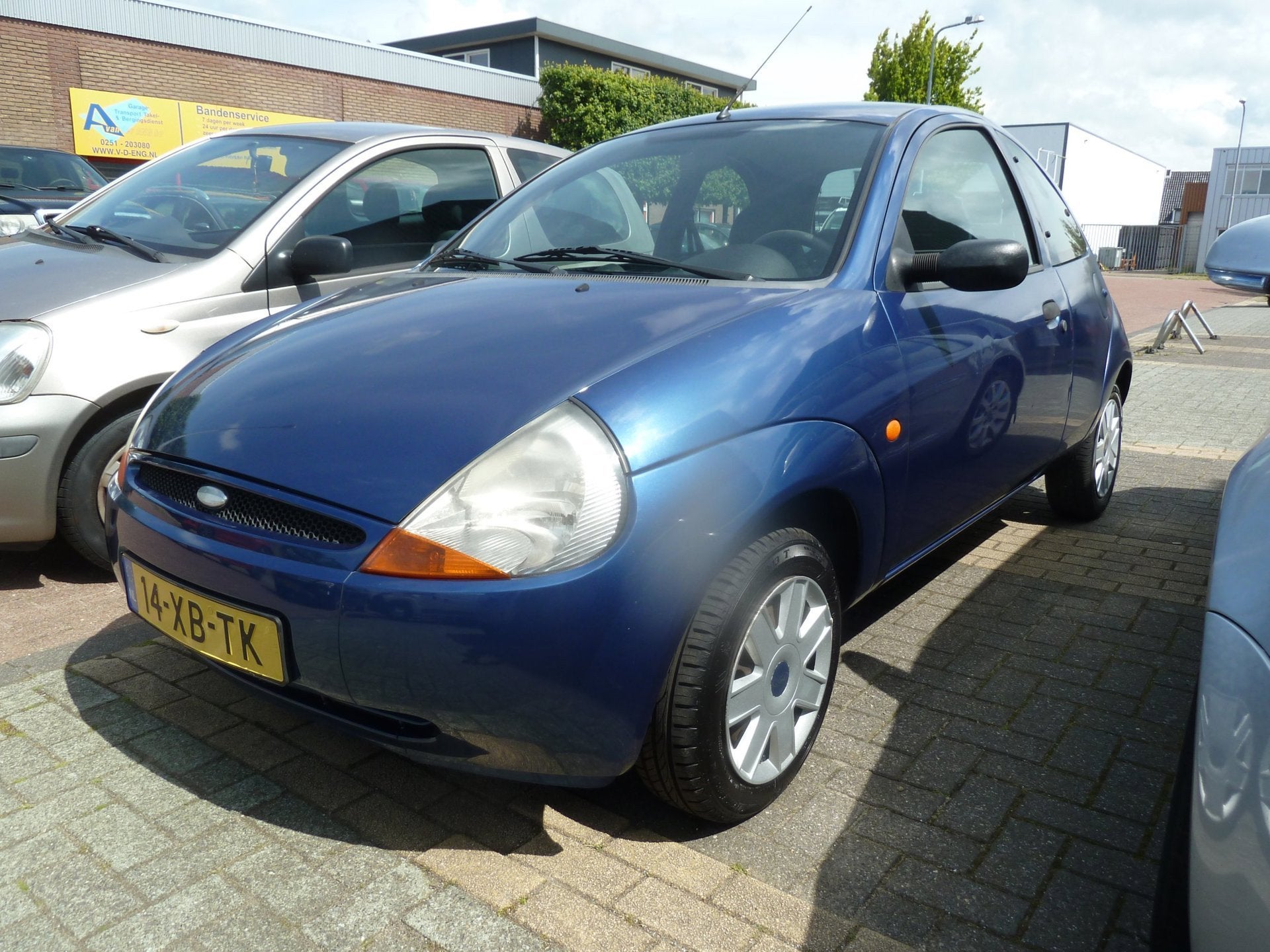 Ford Ka 1.3 Futura nw apk 93771 km nap, Auto's, Ford, Voorwielaandrijving, 1299 cc, Gebruikt, 31 €/maand