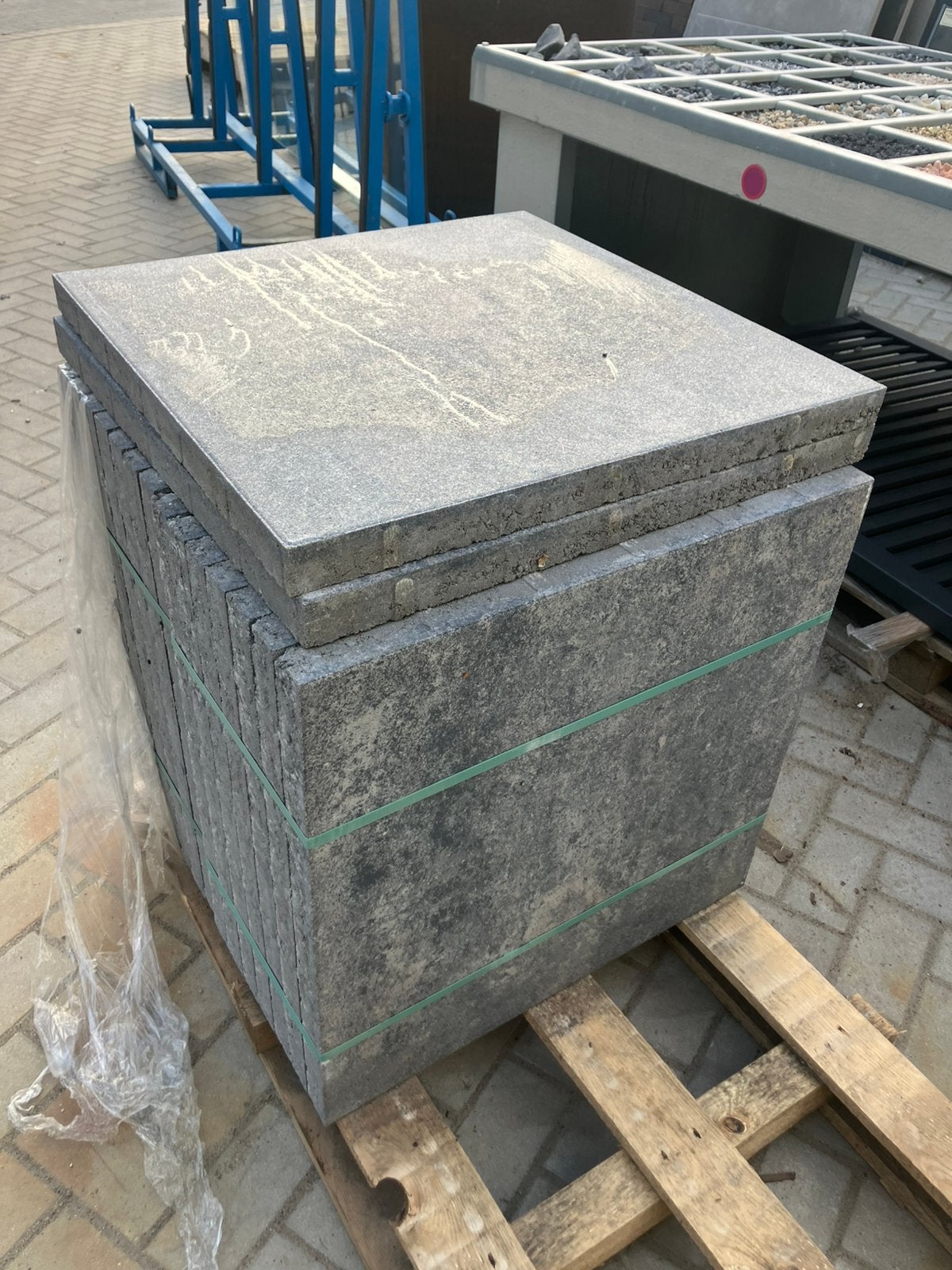 nova coral 60x60x4 BETONTEGEL  16 stuks, Ophalen of Verzenden, Nieuw, Beton, Terrastegels